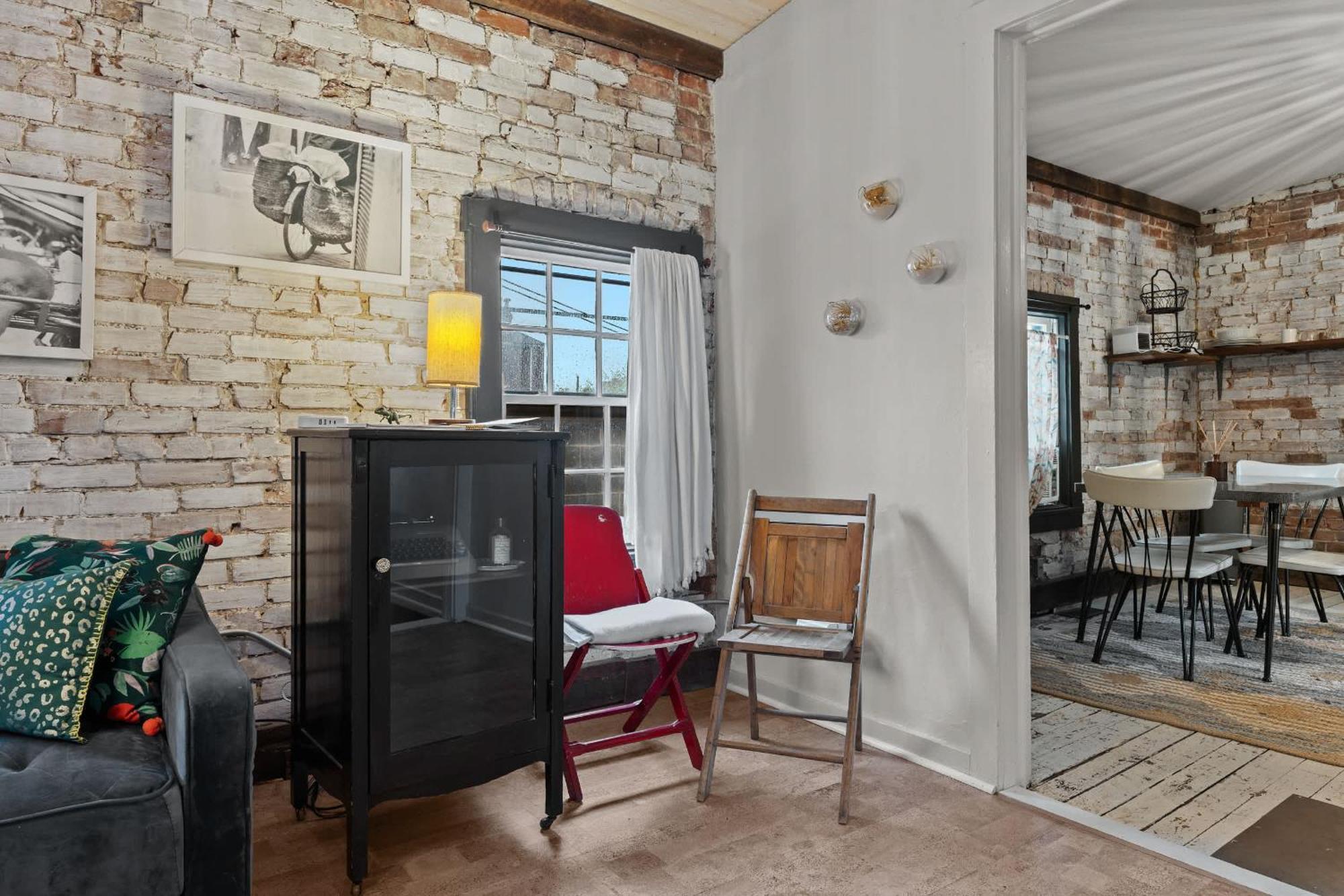 Holiday home Stylish Close To Derby & Bourbon Trail Fun Louisville