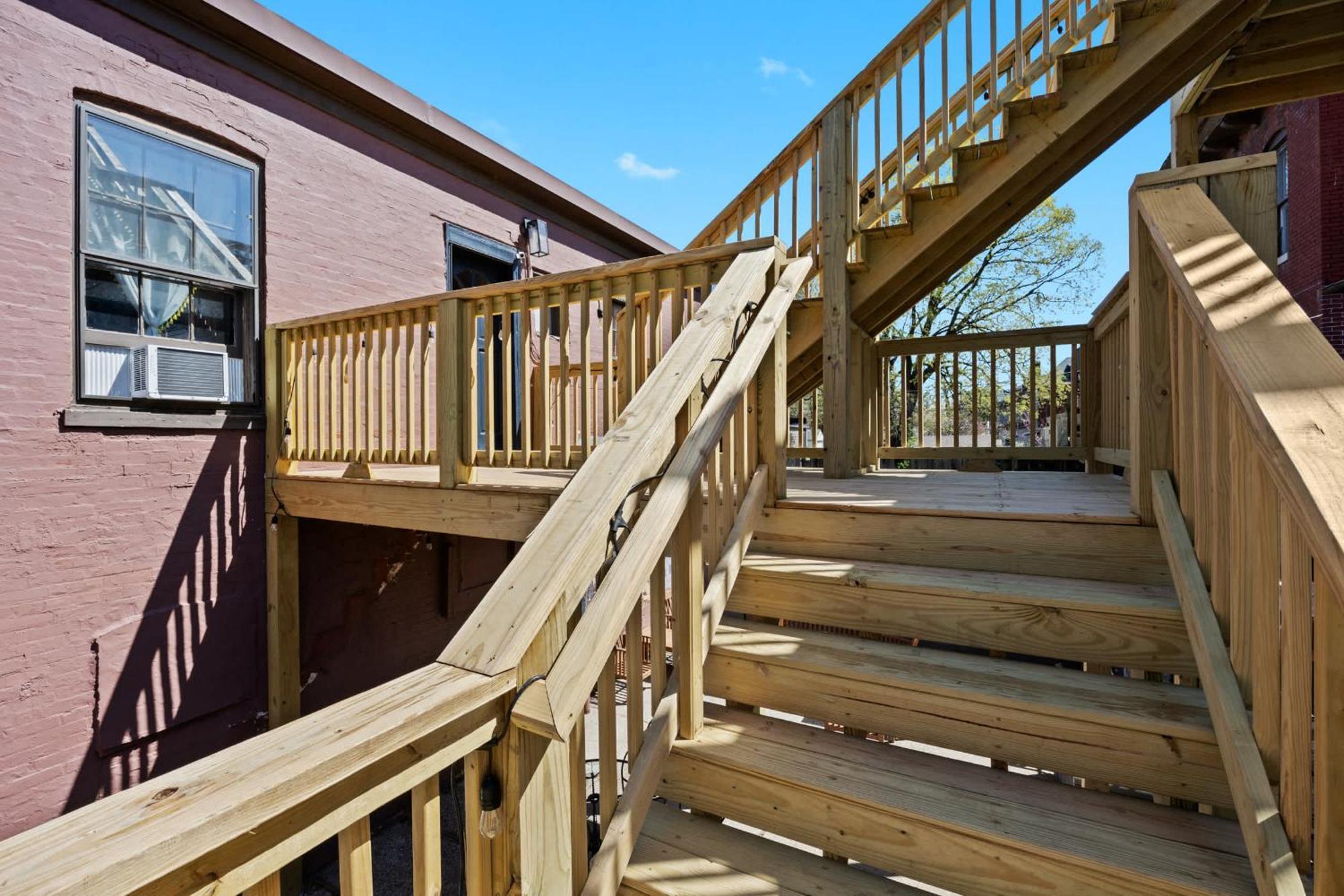 Stylish Close To Derby & Bourbon Trail Fun Louisville