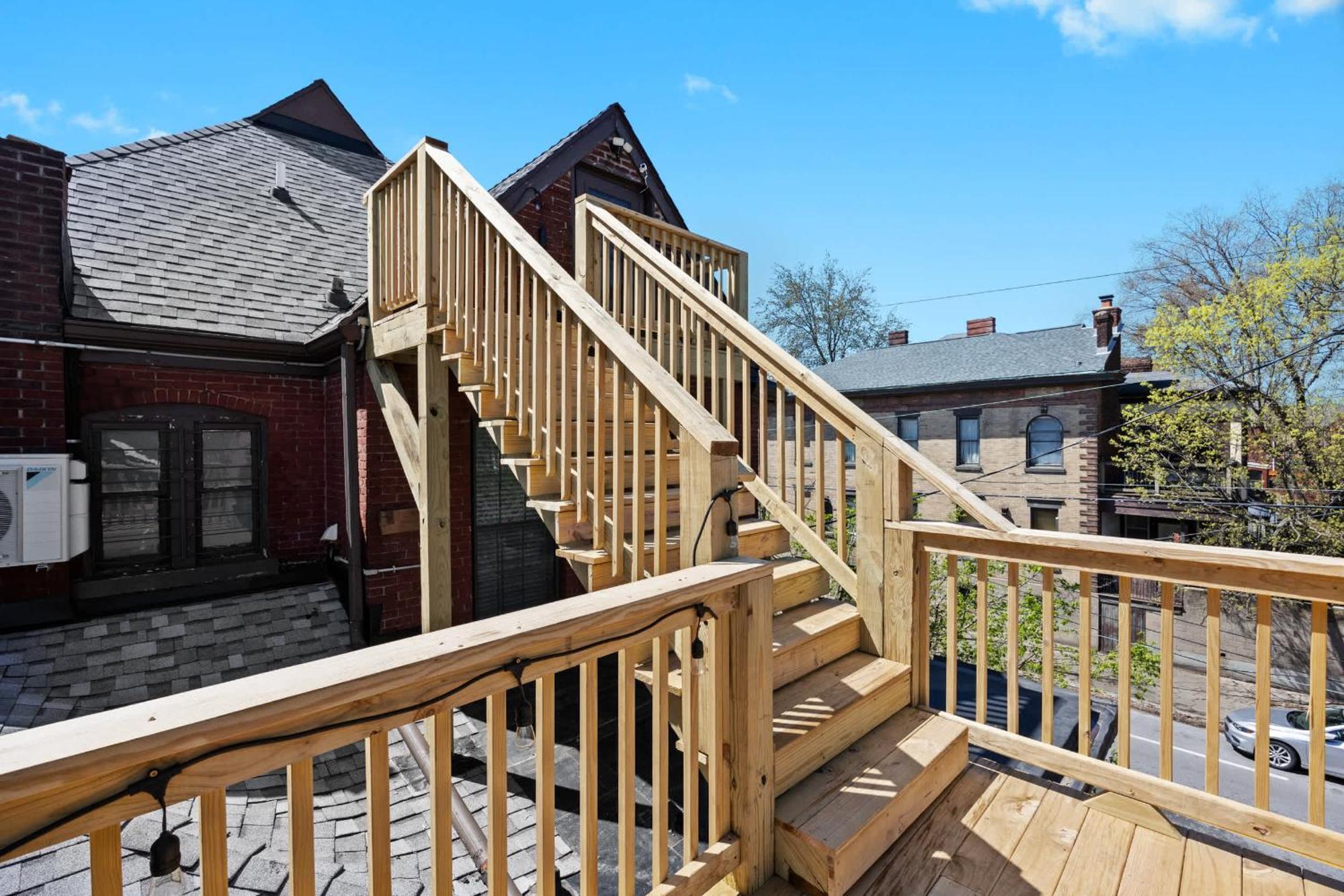 Stylish Close To Derby & Bourbon Trail Fun